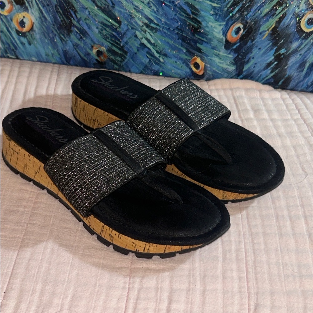 Skechers Size 8 Black Thong Sandals